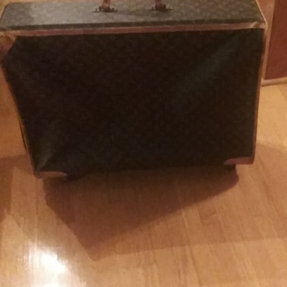 AUTHENTIC. LV LARGE SUITCASE - Picture 4 of 8